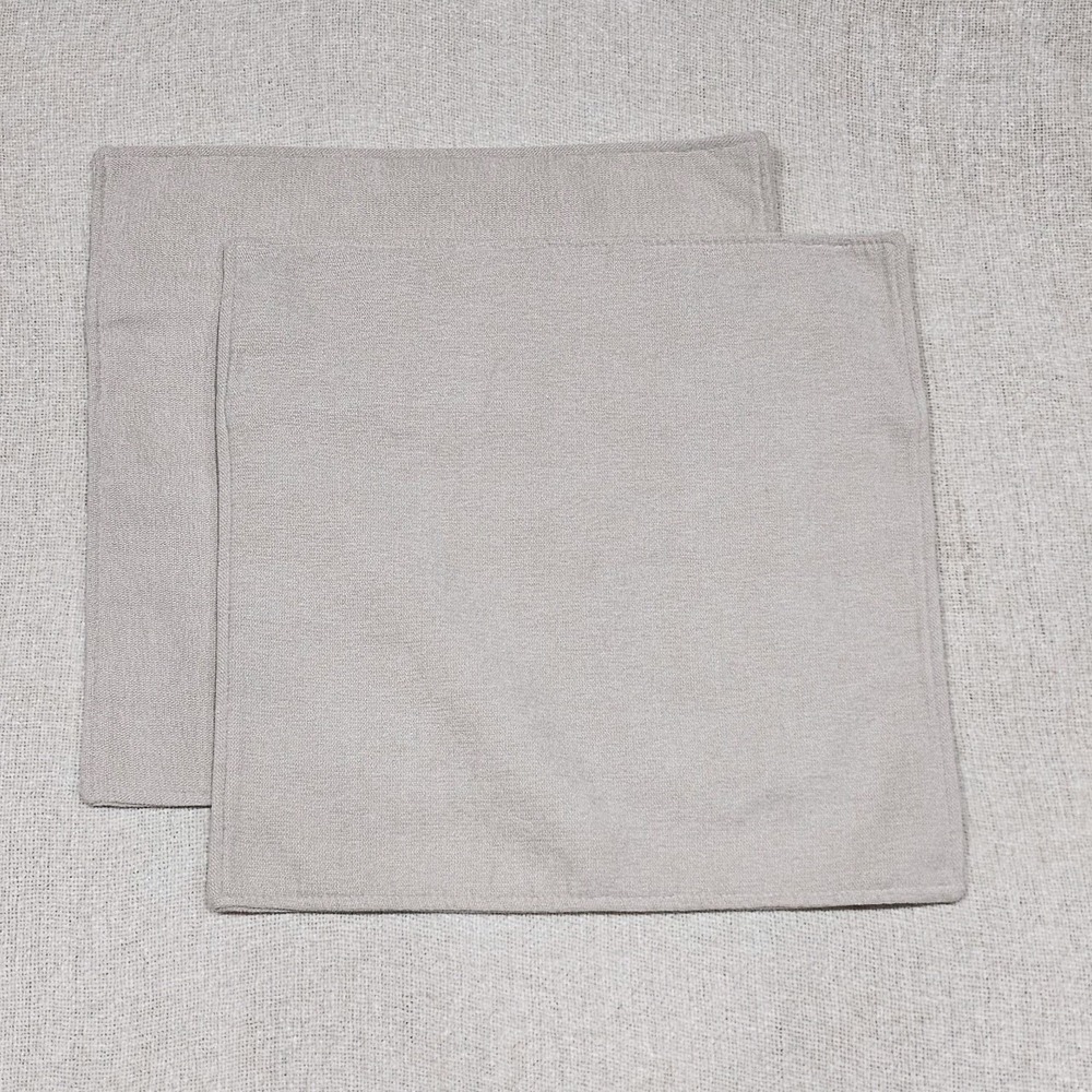 EUC Lot of 2 Quality Neutral Cream Velvety Chenille Decorative Pillowcases